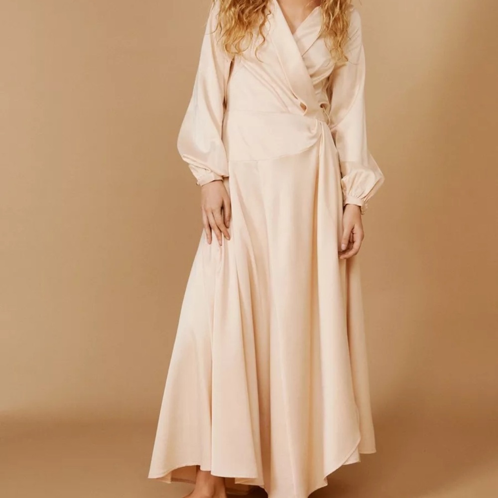 Nasty Gal Satin Champagne Cowl Back Wrap Front Maxi Dress Size 6 NWT - Picture 2 of 6